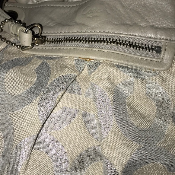 ⬇️PRICE DROP⬇️Authentic Coach Signature Pattern - Picture 6 of 7